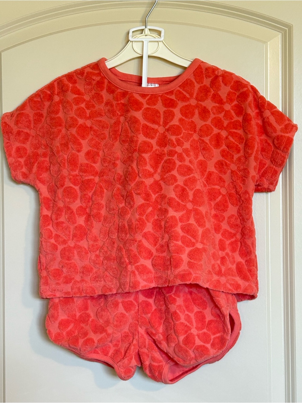 Sz6-7 Hanna Andersson Terry T-Shirt &
Shorts Set